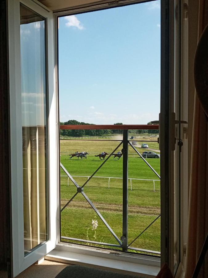 47 Wetherby Way, 3 Bedrooms, Sleeps 6, Easy Walk To Town, Parking, Self Catering, Great View Stratford-upon-Avon Kültér fotó