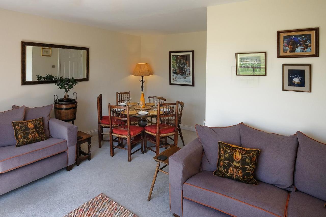47 Wetherby Way, 3 Bedrooms, Sleeps 6, Easy Walk To Town, Parking, Self Catering, Great View Stratford-upon-Avon Kültér fotó
