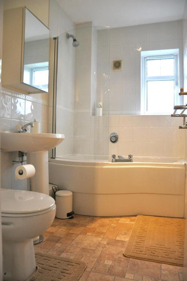 47 Wetherby Way, 3 Bedrooms, Sleeps 6, Easy Walk To Town, Parking, Self Catering, Great View Stratford-upon-Avon Kültér fotó